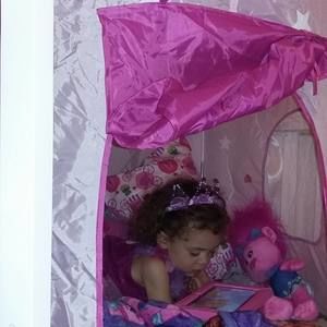 Meet your Posher, Sandy